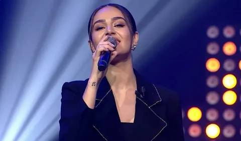 Sahneye çıkan Elif Buse Doğan şaştı kaldı: Millet nerede?... 6